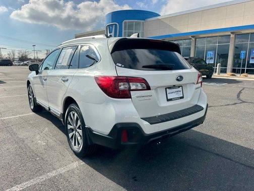 2018 Subaru Outback 2.5i Touring