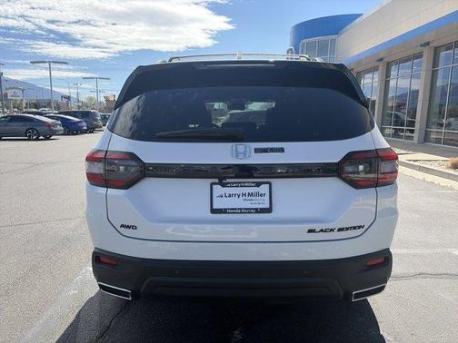 Platinum White Pearl 2025 Honda Pilot Black Edition