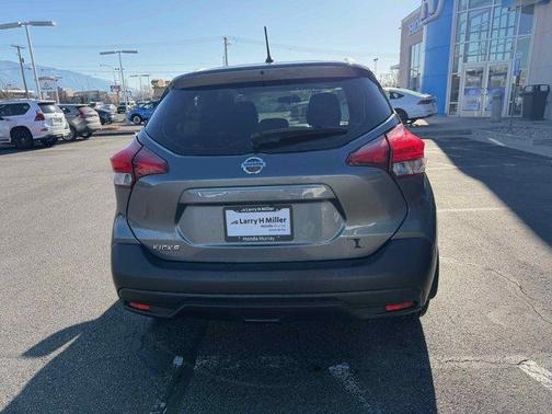 2018 Nissan Kicks SV