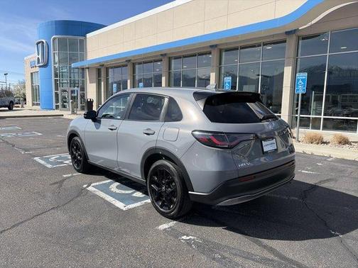 Urban Gray Pearl 2024 Honda HR-V Sport