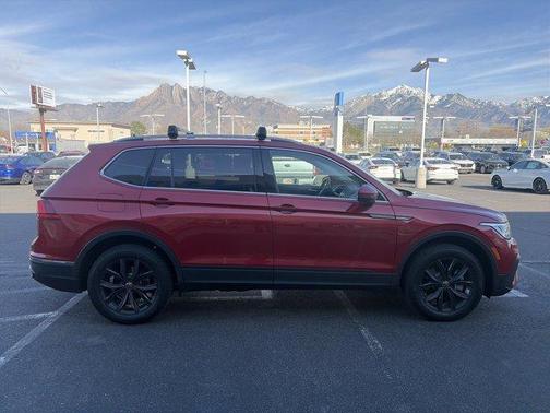 2024 Volkswagen Tiguan 2.0T SE