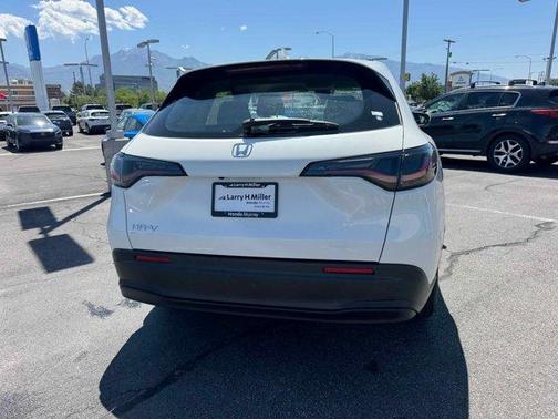 2025 Honda HR-V LX