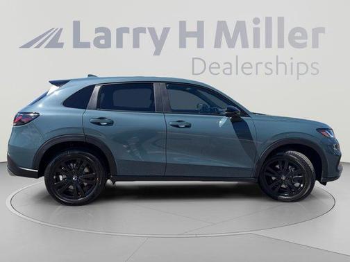 Pearl 2027 Honda HR-V Sport