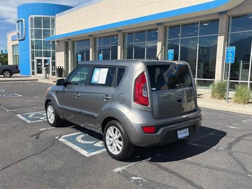 Titanium Pearl 2012 Kia Soul +