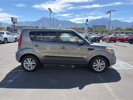Titanium Pearl 2012 Kia Soul +