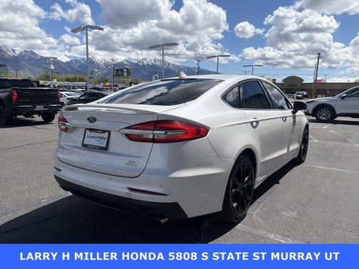 White Platinum Clearcoat Metallic 2019 Ford Fusion SE