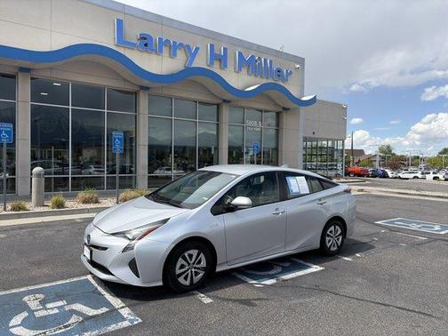 Classic Silver Metallic 2017 Toyota Prius Two