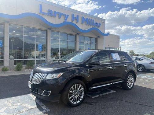 Tuxedo Black Metallic 2011 Lincoln MKX Base