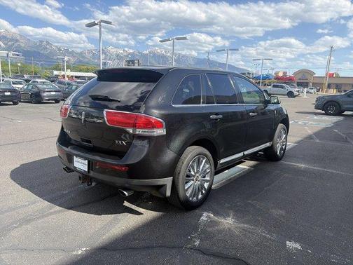 Tuxedo Black Metallic 2011 Lincoln MKX Base