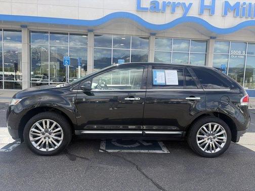 Tuxedo Black Metallic 2011 Lincoln MKX Base