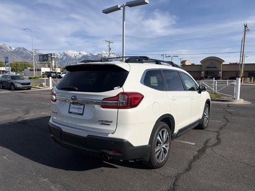 Crystal White Pearl 2019 Subaru Ascent Limited 7-Passenger