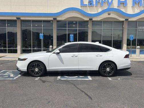 Platinum White Pearl 2024 Honda Accord Hybrid Touring
