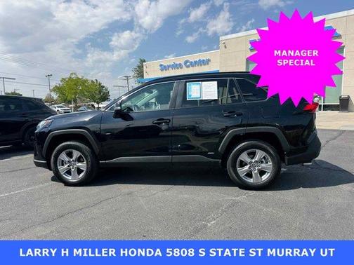 2022 Toyota RAV4 Hybrid XLE