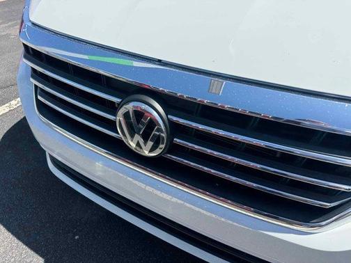 2020 Volkswagen Passat 2.0T SE