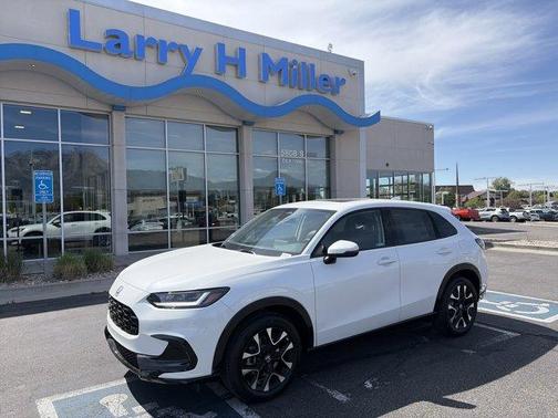 Platinum White Pearl 2027 Honda HR-V EX-L