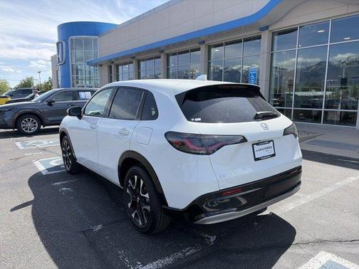 Platinum White Pearl 2027 Honda HR-V EX-L