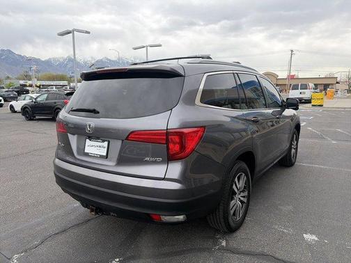 Modern Steel Metallic 2016 Honda Pilot EX-L