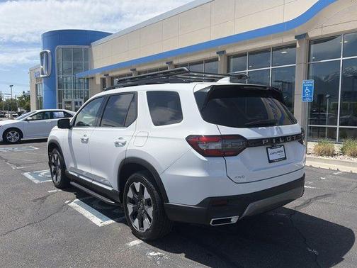 Platinum White Pearl 2026 Honda Pilot Elite