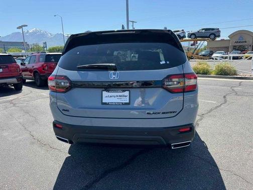 2025 Honda Pilot Black Edition