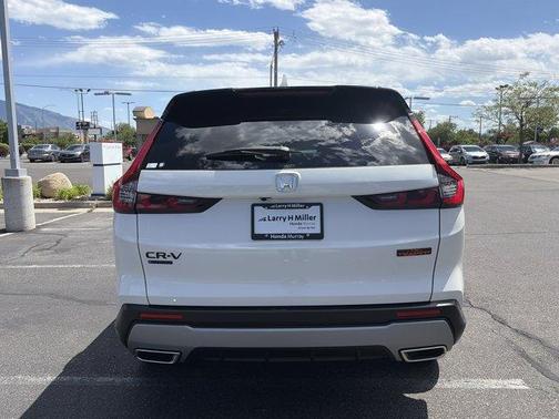 Platinum White Pearl 2026 Honda CR-V Hybrid TrailSport