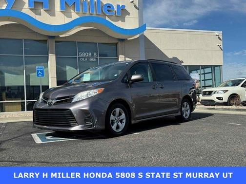 2019 Toyota Sienna LE