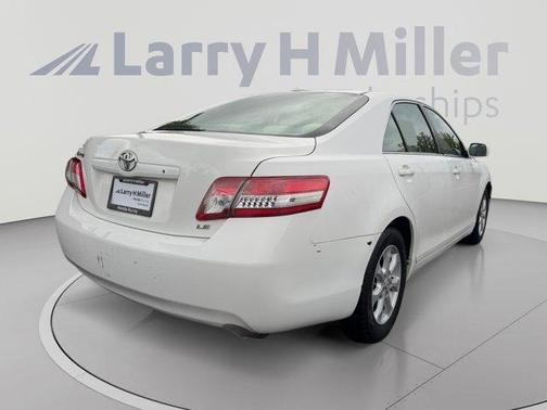 Super White 2011 Toyota Camry LE