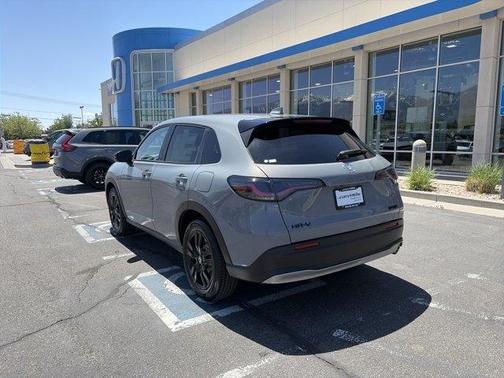 Urban Gray Pearl 2027 Honda HR-V Sport