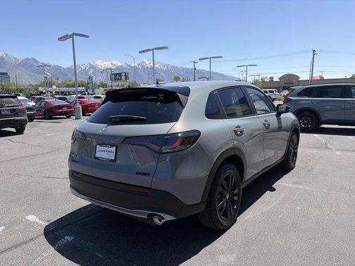 Urban Gray Pearl 2027 Honda HR-V Sport