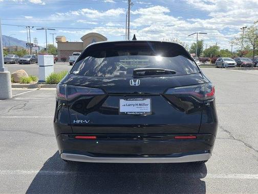 Crystal Black Pearl 2027 Honda HR-V EX-L