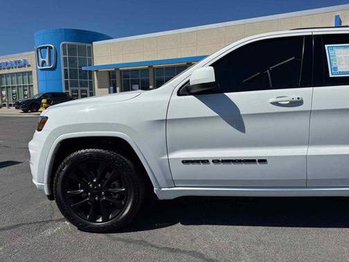 2022 Jeep Grand Cherokee WK Laredo
