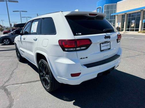 2022 Jeep Grand Cherokee WK Laredo