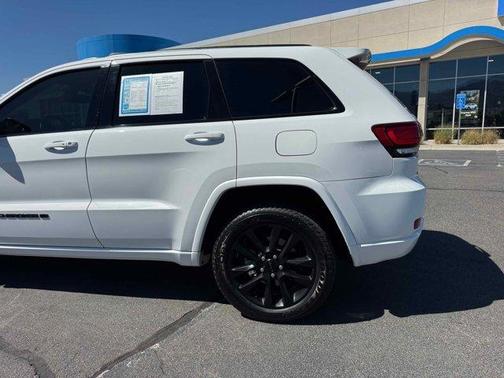 2022 Jeep Grand Cherokee WK Laredo