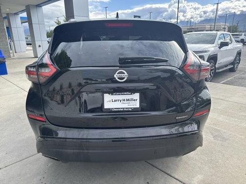 2022 Nissan Murano SV