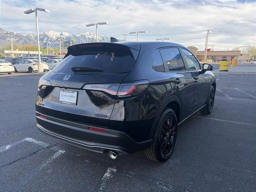 Crystal Black Pearl 2026 Honda HR-V Sport