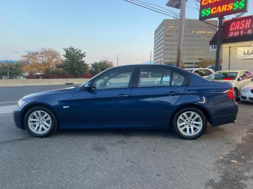 2006 BMW 325 325xi Sedan