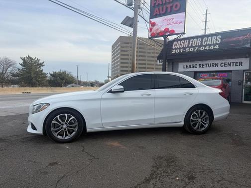 2016 Mercedes-Benz C-Class Luxury