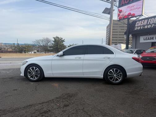 2016 Mercedes-Benz C-Class Luxury