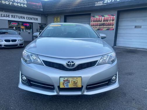 2014 Toyota Camry SE Sport