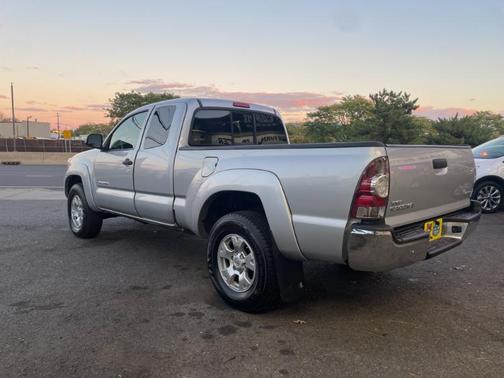 2013 Toyota Tacoma Base