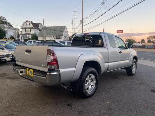 2013 Toyota Tacoma Base