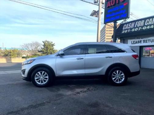 2017 Kia Sorento LX