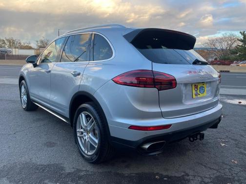 2018 Porsche Cayenne Cayenne
