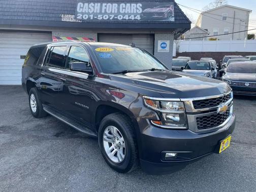 Gray 2017 Chevrolet Suburban LT