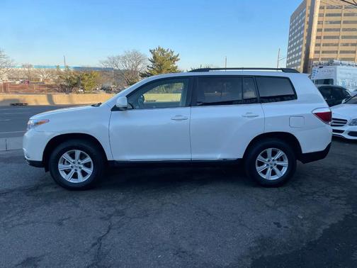 2012 Toyota Highlander SE