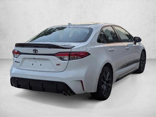 Ice Cap 2024 Toyota Corolla SE