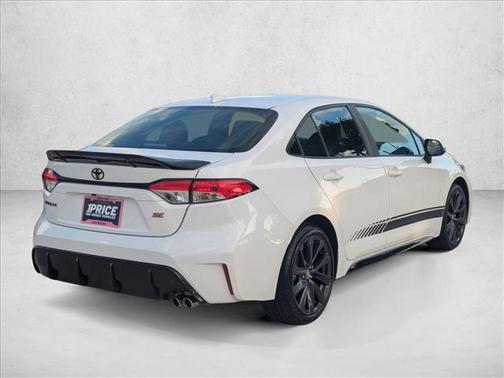 Ice Cap 2024 Toyota Corolla SE