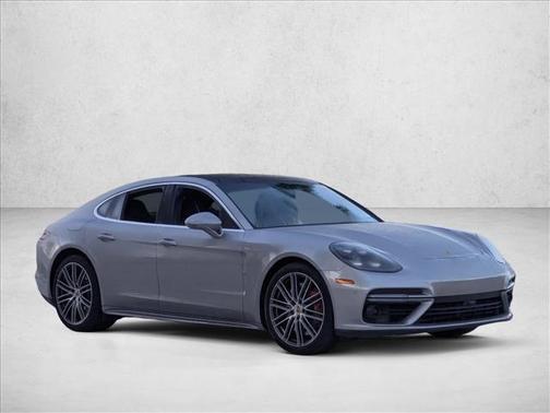2018 Porsche Panamera Turbo