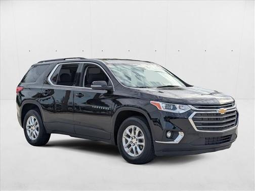 2021 Chevrolet Traverse LT Cloth