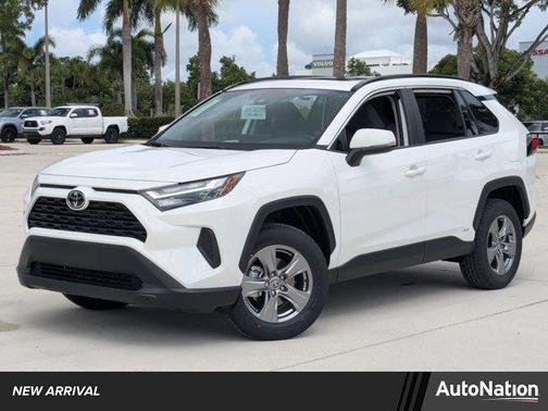2025 Toyota RAV4 Hybrid XLE