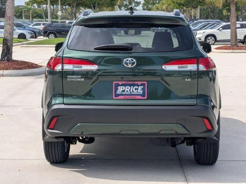 2025 Toyota Corolla Cross LE
